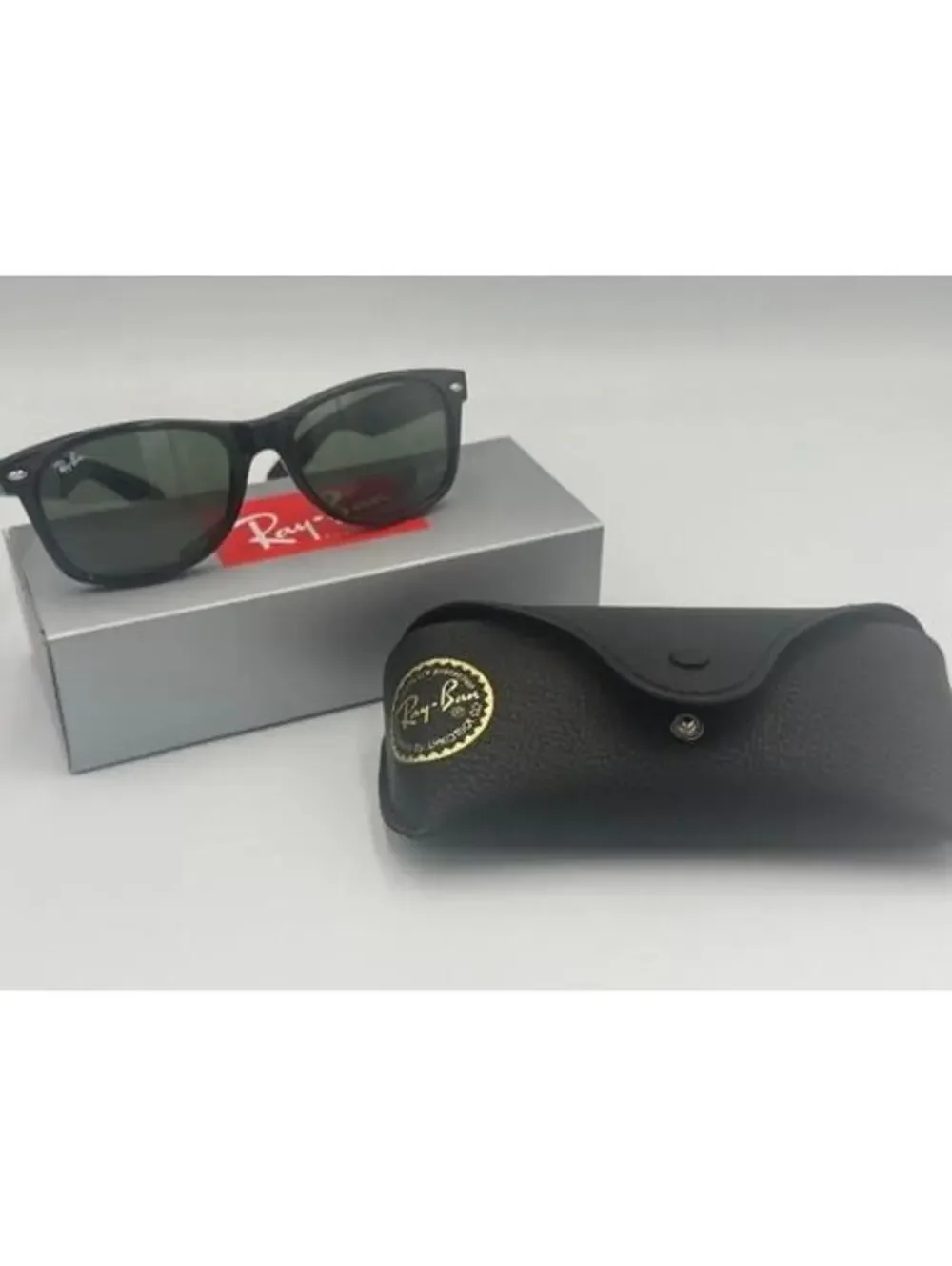 Ray-Ban New Wayfarer RB2132Black Sunglasses w/G-15 Green New